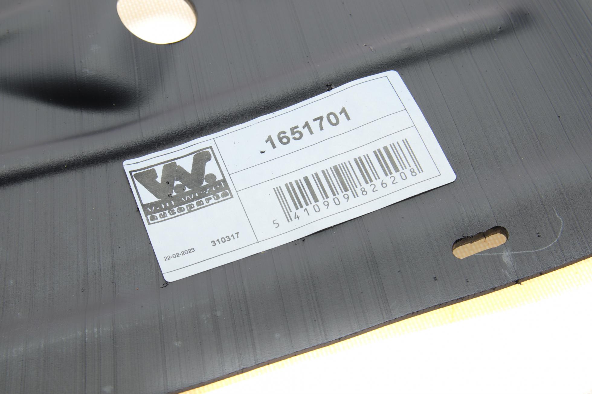 1651701 VAN WEZEL